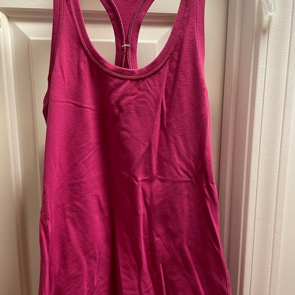 Pink/purple lululemon tank top - Picture 3 of 3